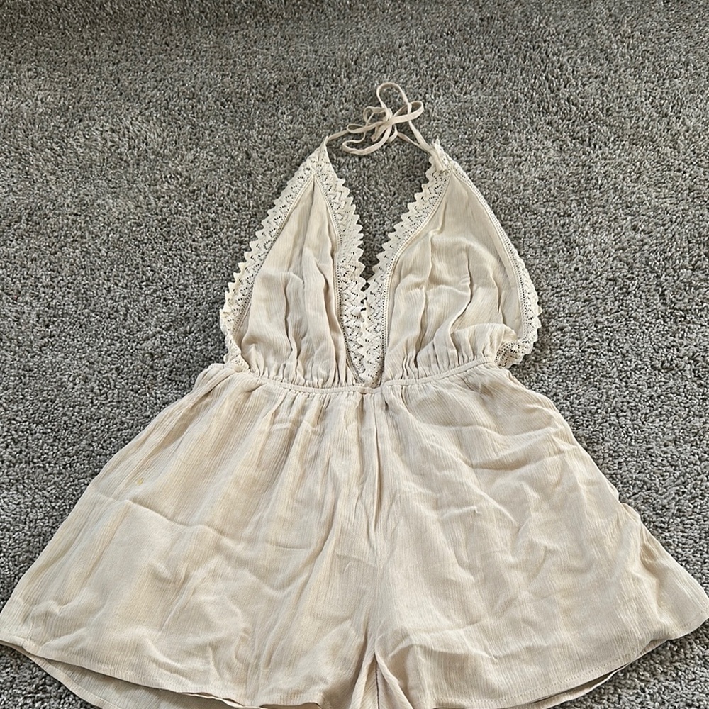 Kendall & Kylie Elegant Cream Lace-Trimmed Women's Romper